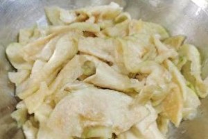 如何正确地洗冬瓜（洗冬瓜的步骤与技巧）