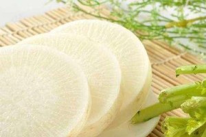 白萝卜的成熟时间及采摘方法（了解白萝卜成熟的标志和注意事项，保证采摘的鲜美和营养）