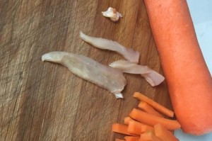 胡萝卜可以带皮吃吗？（皮与营养、皮与食用方法、皮与健康）