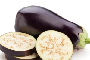 茄子的食用方式剖析（生吃还是熟吃，哪个更好？）