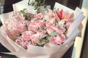 生完孩子送什么花？合适的送花礼品推荐（新生儿母亲送什么花？生产室送花的好习惯）